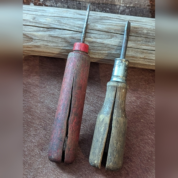 Antique Bundle of Wooden Handled Tools - Picture 4 of 8